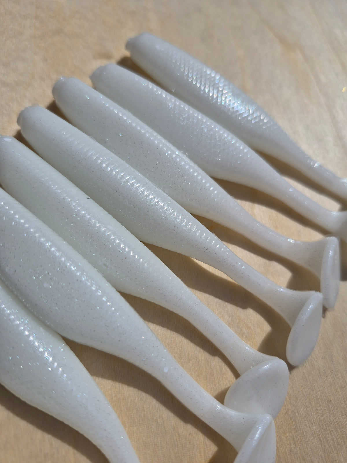 3.8 Assassin swimbait ULTRA WHITE W/ APEX PEARL 8pk