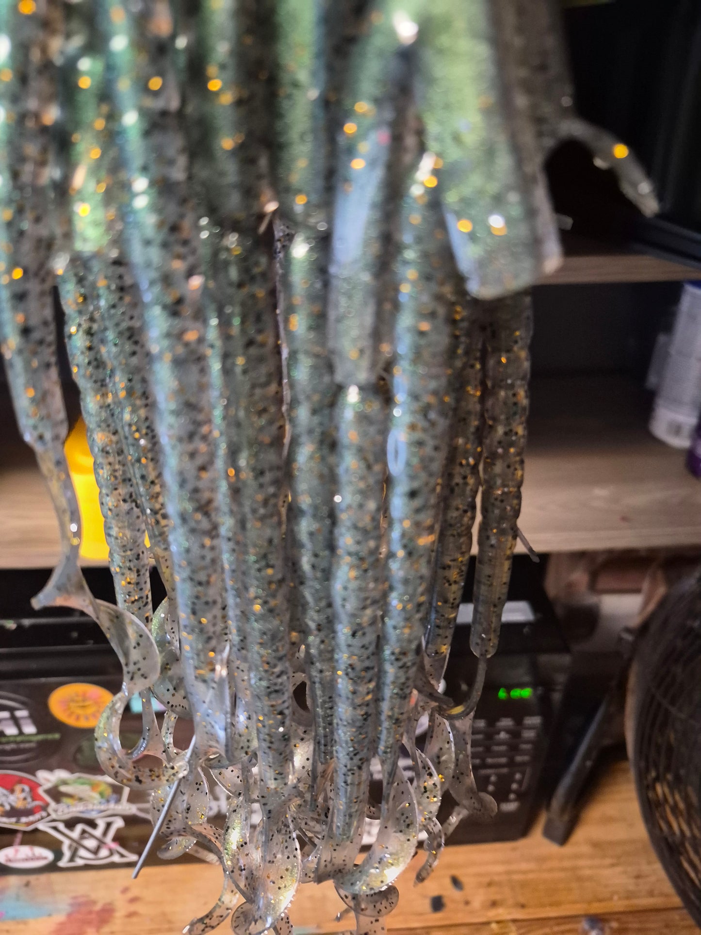 The LEGEND 10" Ribbon worm NEO GREEN/GOLD