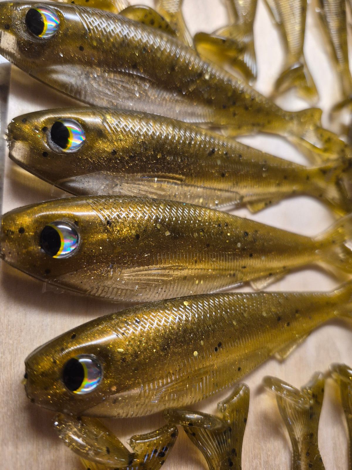 The General 4.3" SWIMBAIT GOLD RUSH