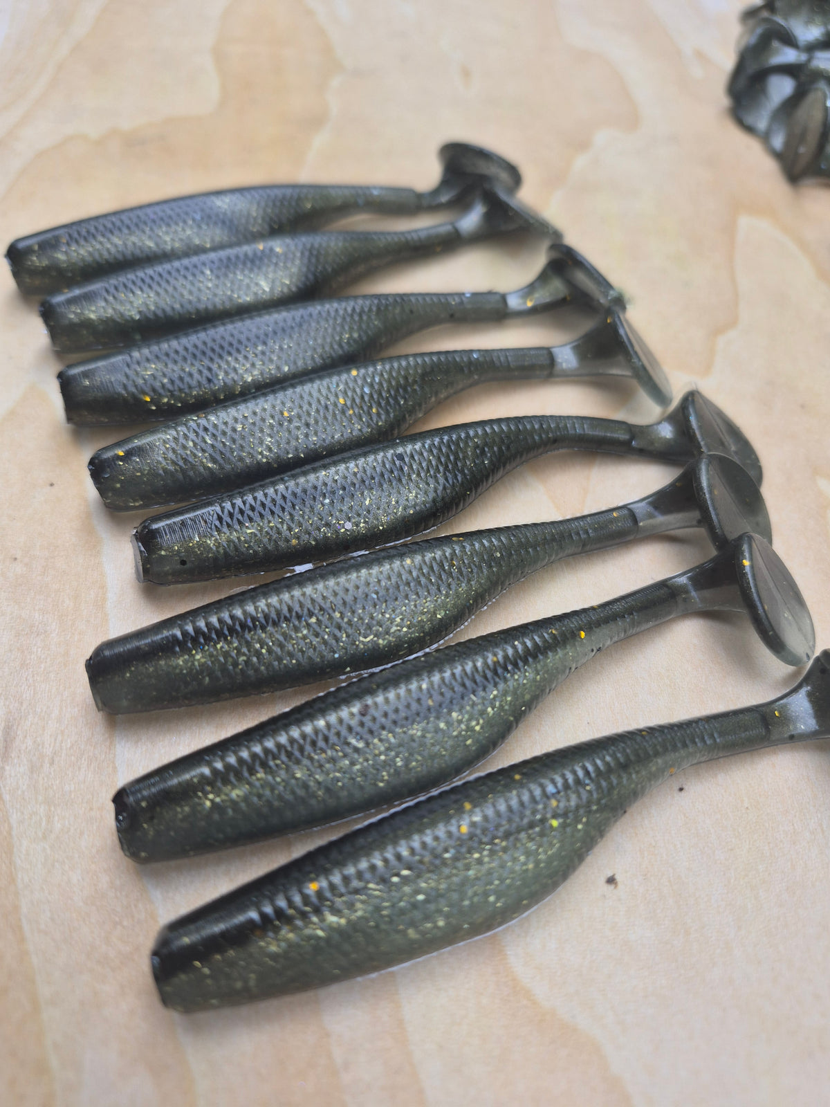 3.8" ASSASSIN SWIMBAIT HUNTERS GOLD 8PK