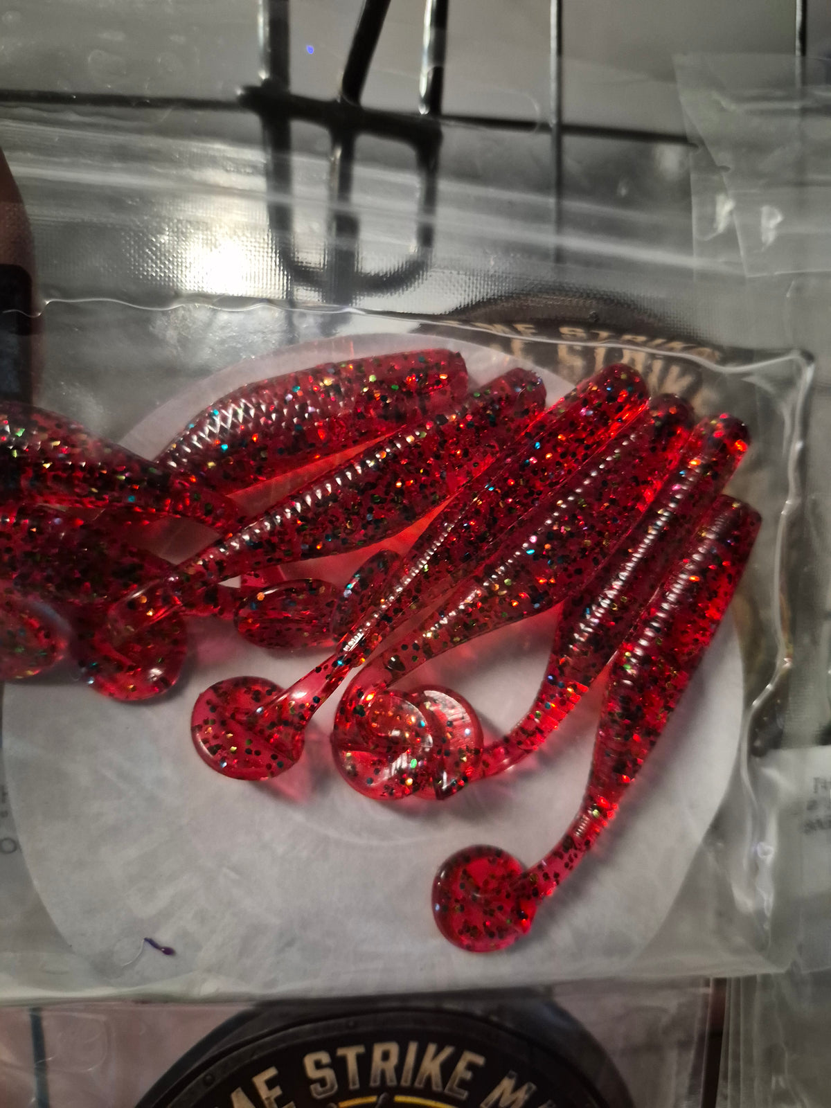 THE ASSASIN 2.8" PADDLE TAIL SWIM BAIT CRIMSON CHAOS 8pk