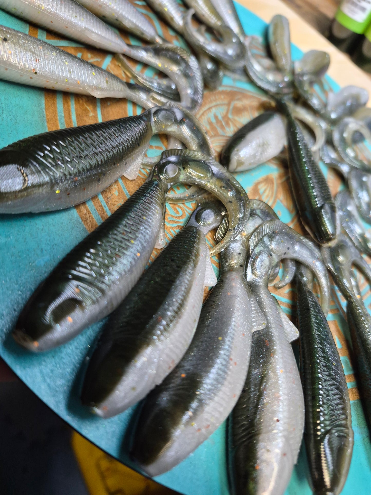 5.4" REAPER TAIL ARKANSAS SHINER