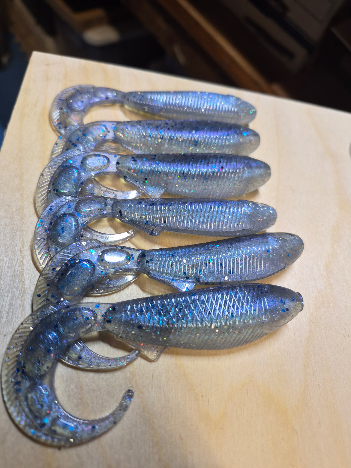 5.4 REAPER TAIL w/ belly hook recess. 🔥 color shift NORTHERN LIGHTS