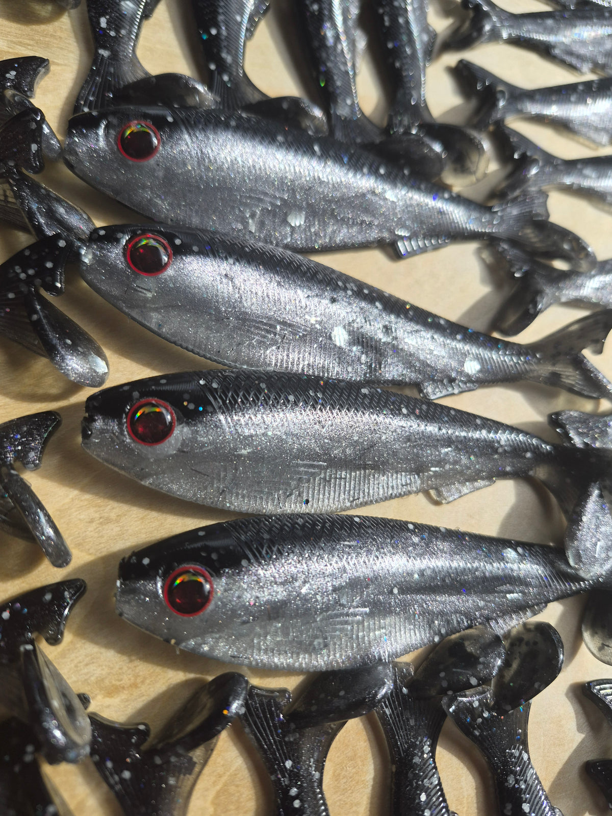 THE General 4.3 SWIMBAIT BLACK GIZZARD SHAD