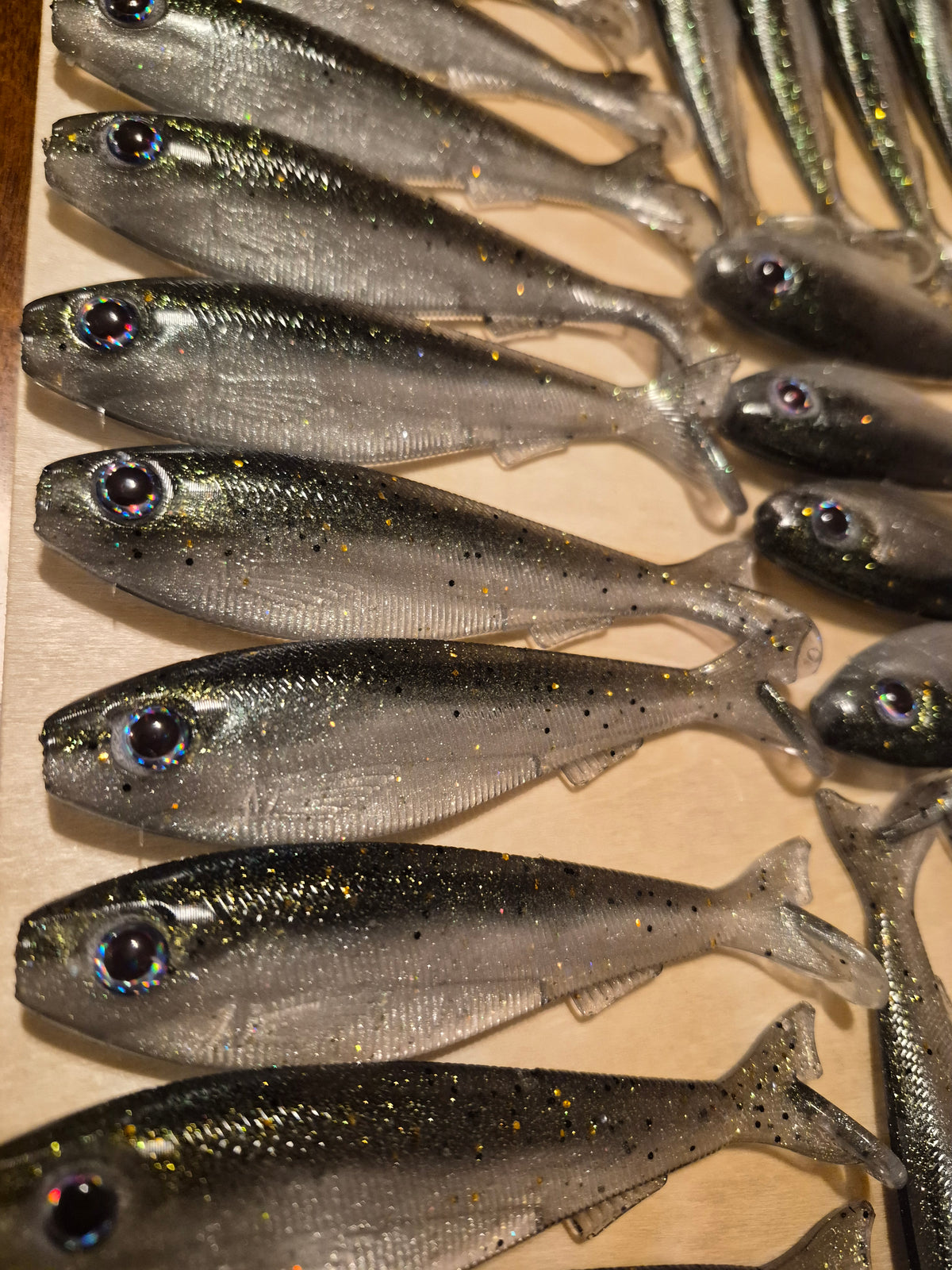 The General 4.3 SWIMBAIT TOXIC SILVER 6pk