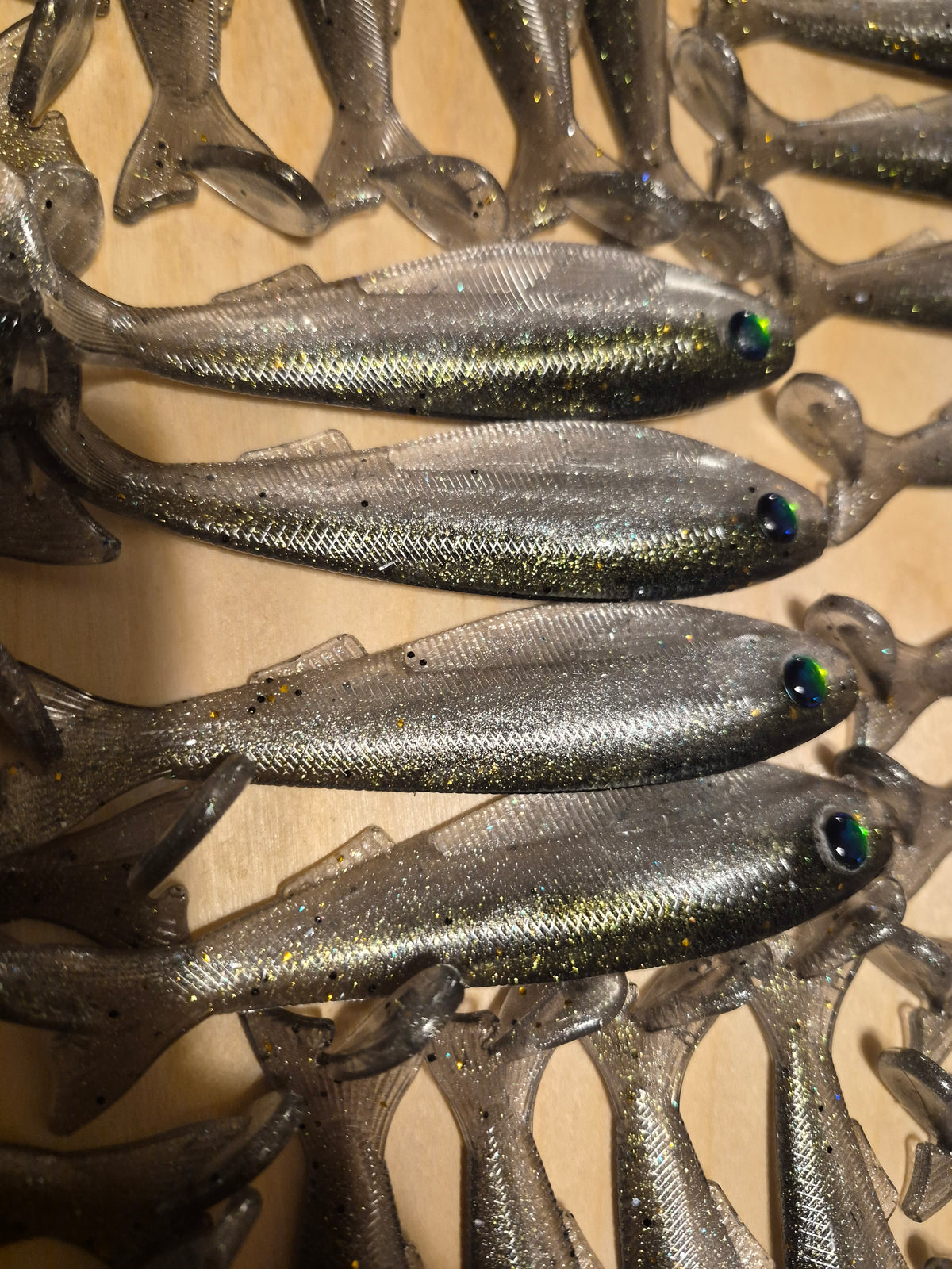 THE General 4.3 SWIMBAIT TOXIC SILVER