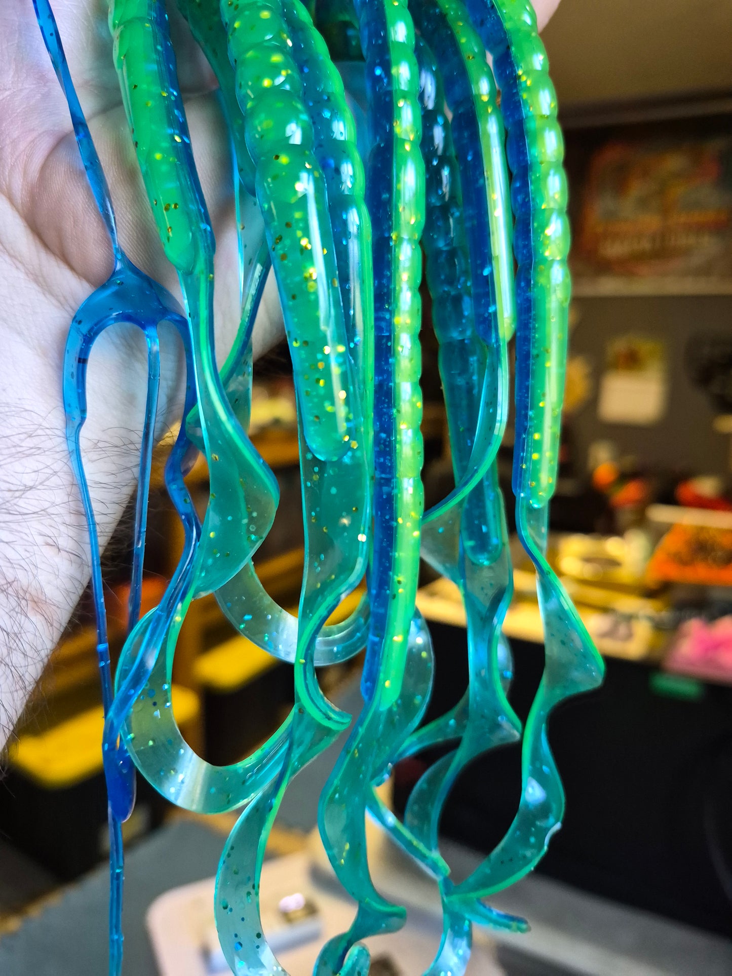 THE LEGEND 10-inch ribbon worm AQUAMARINE