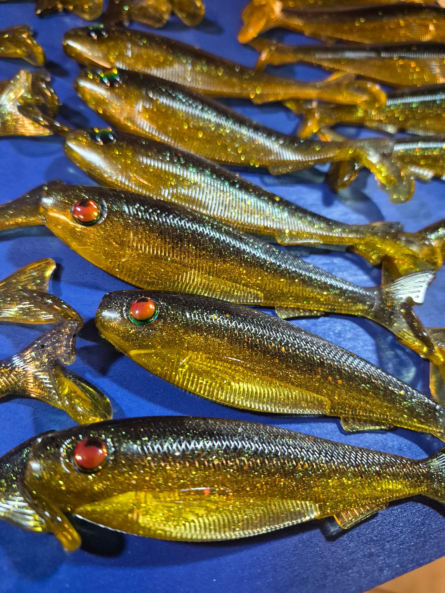 THE General 4.3 SWIMBAIT GOLDEN CHAOS