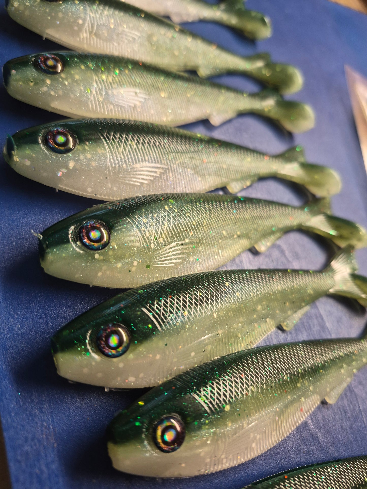 The General 4.3 SWIMBAIT with hook recesses IRISH CREAM