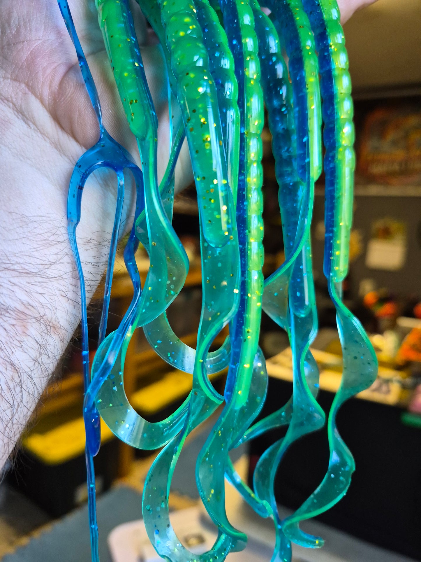 THE LEGEND 10-inch ribbon worm AQUAMARINE