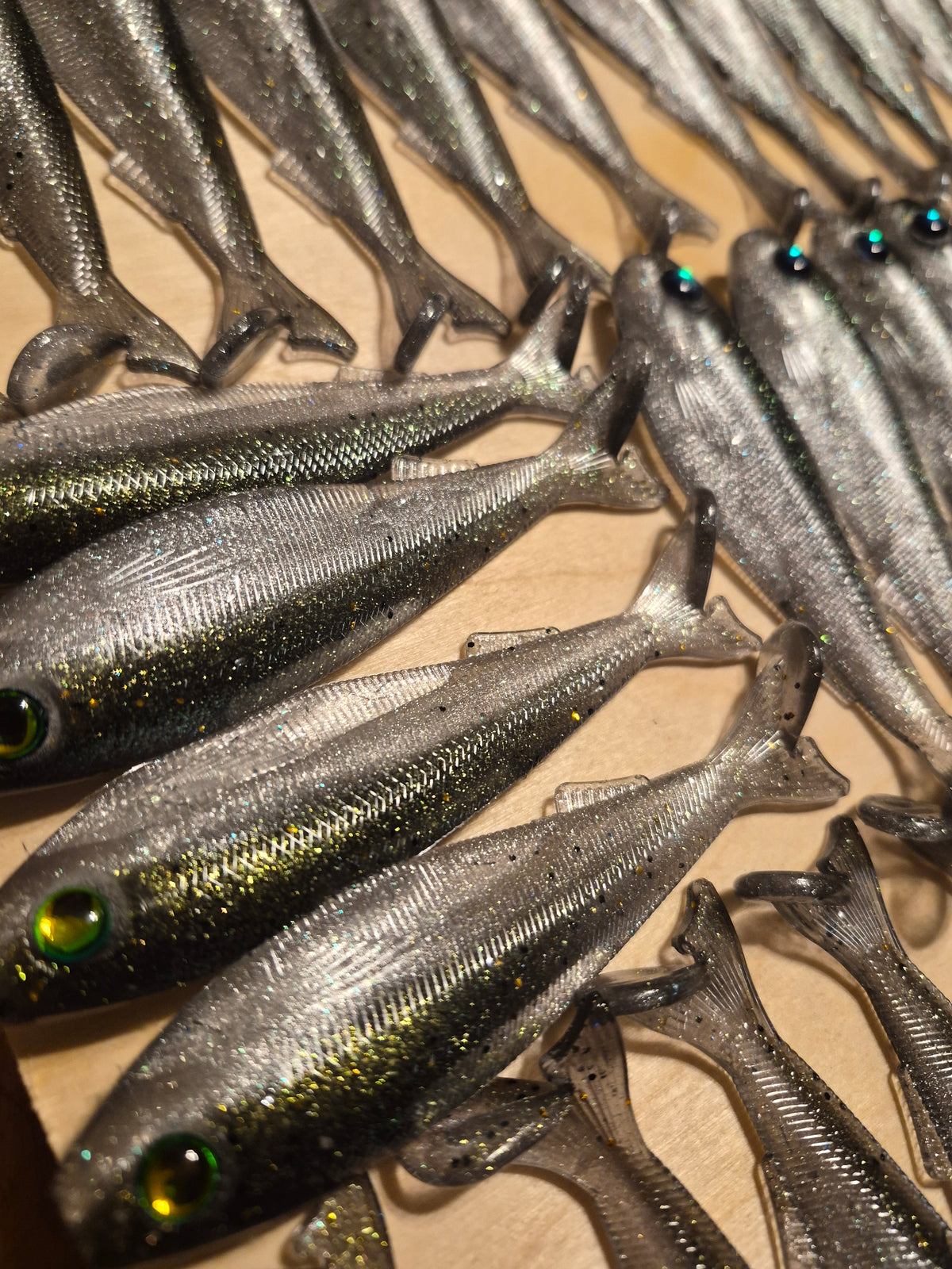 THE General 4.3 SWIMBAIT TOXIC SILVER