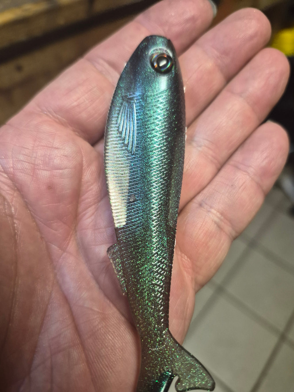 The General 4.3" SWIMBAIT Hypershift Brilliant Plasma