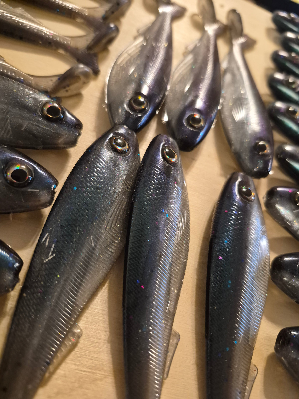 The General 4.3 SWIMBAIT ACID RAIN hypershift