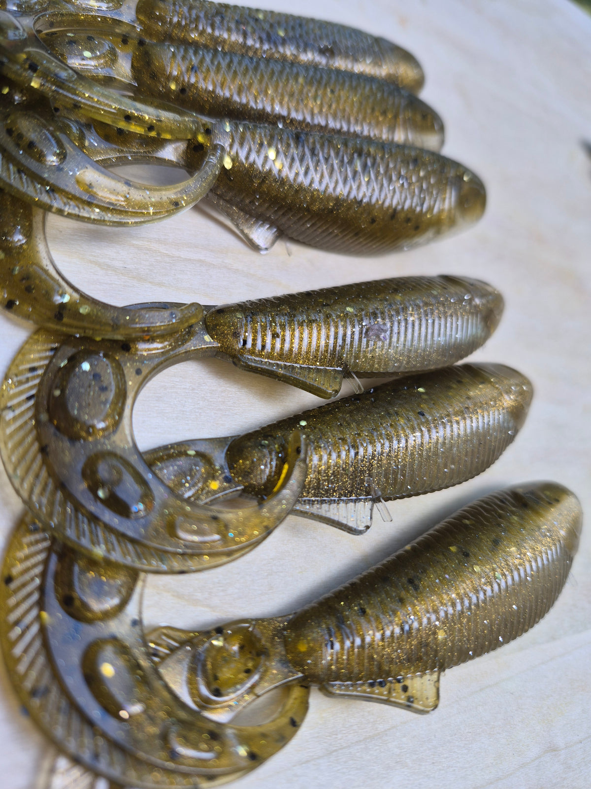 5.4" REAPER TAIL w/belly hook recess GOLD RUSH