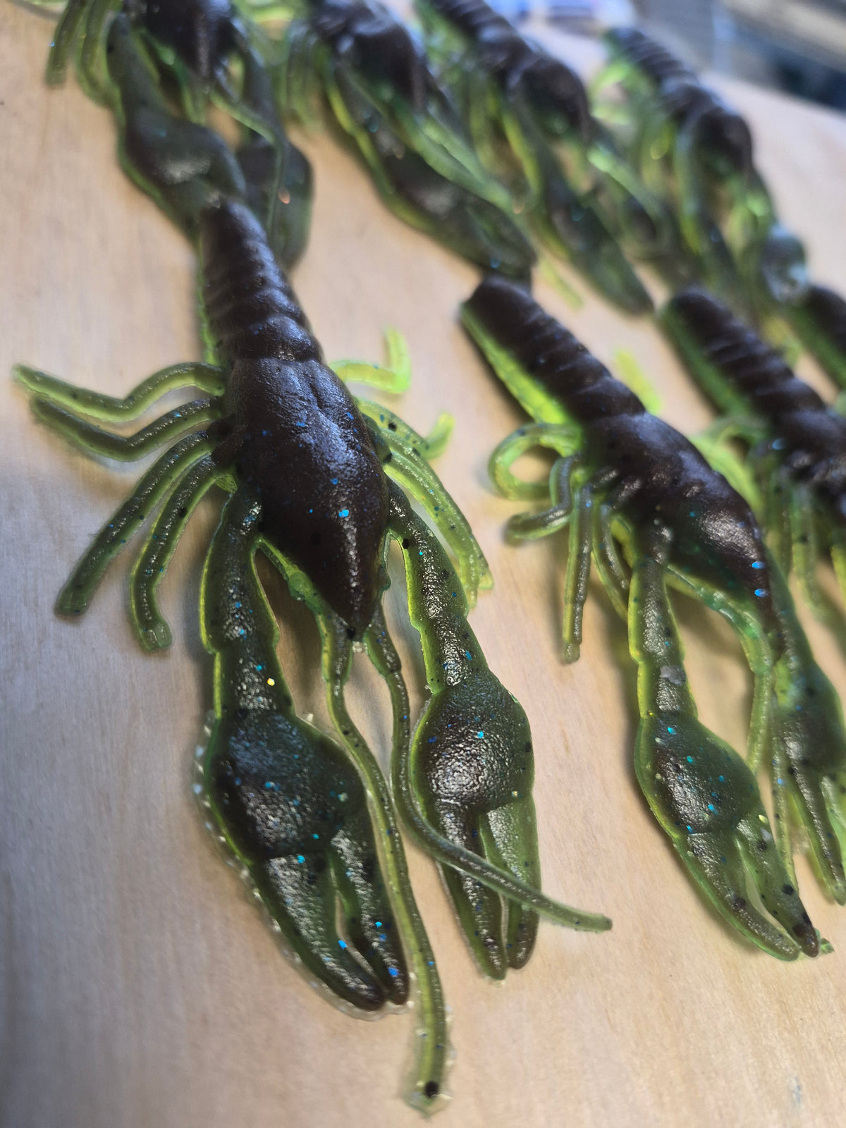 The Capo 3.5" Crawfish 8pk RADIOACTIVE CRAW