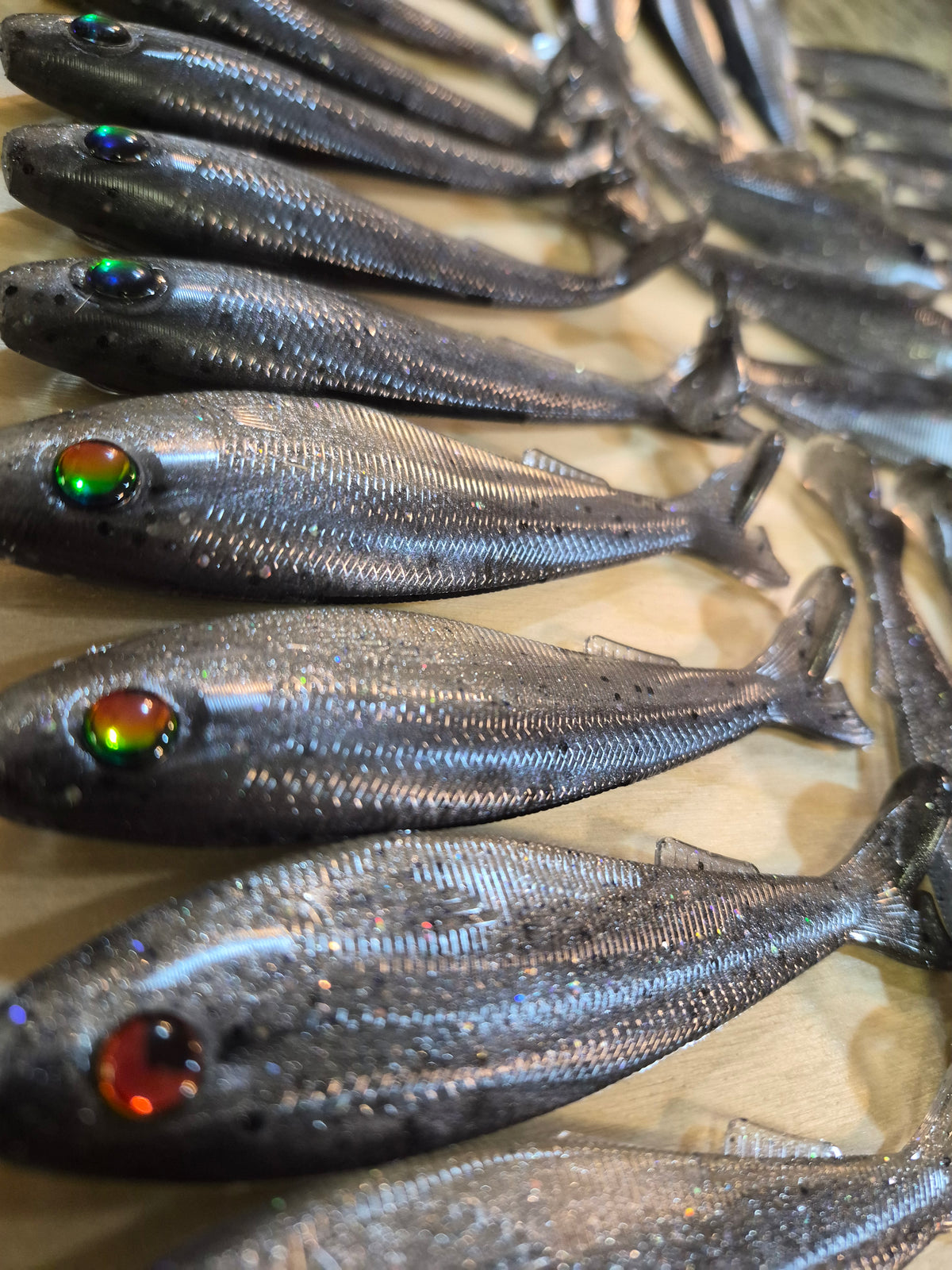 The General 4.3 SWIMBAIT SILVER GIZZARD SHAD