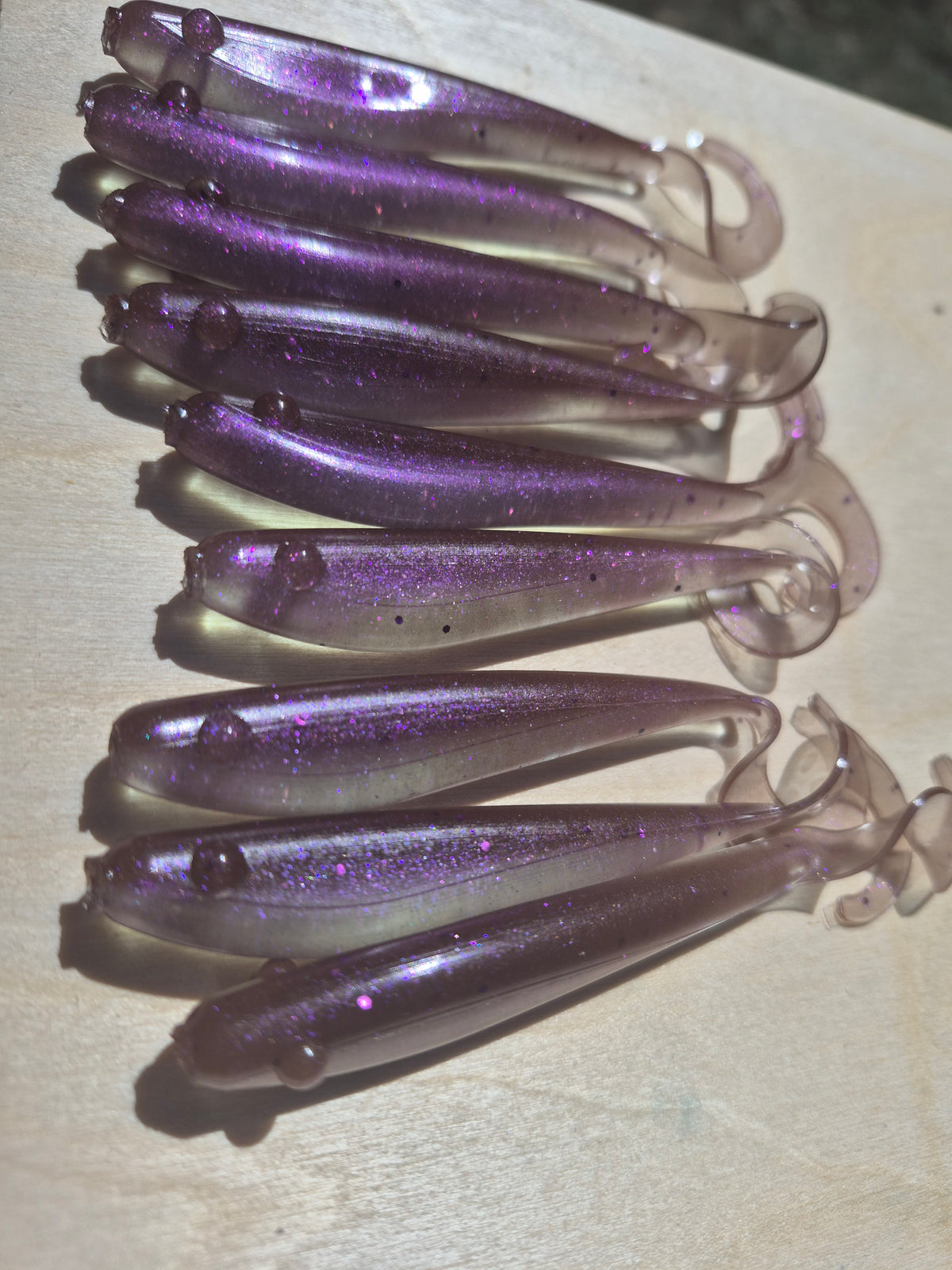 The CLEANER 4" FINESSE GRUB TAIL ELECTRIC SHAD 9PK