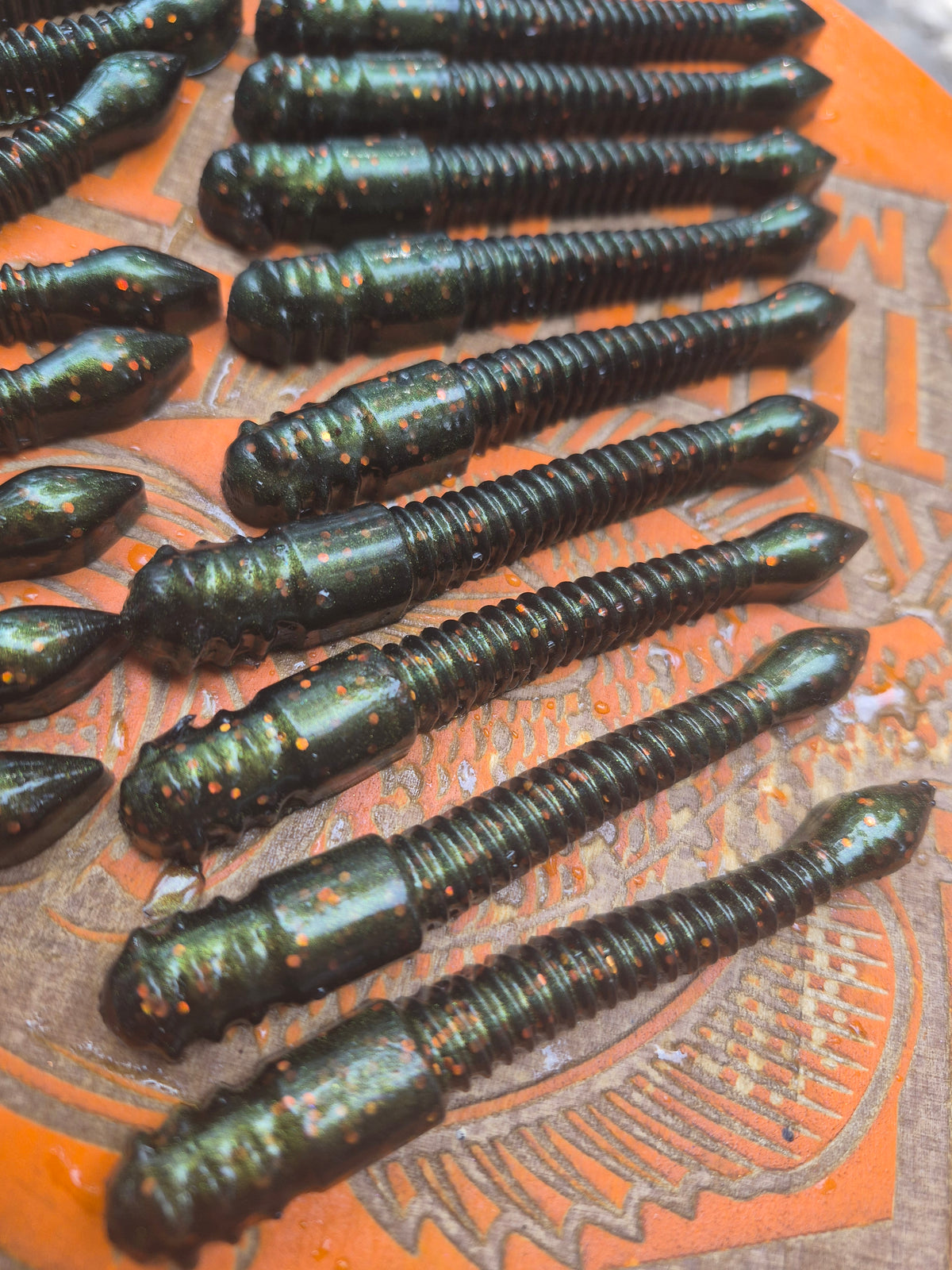 THE 3.75 HAMMER WORM ATOMIC CRAW 10PK