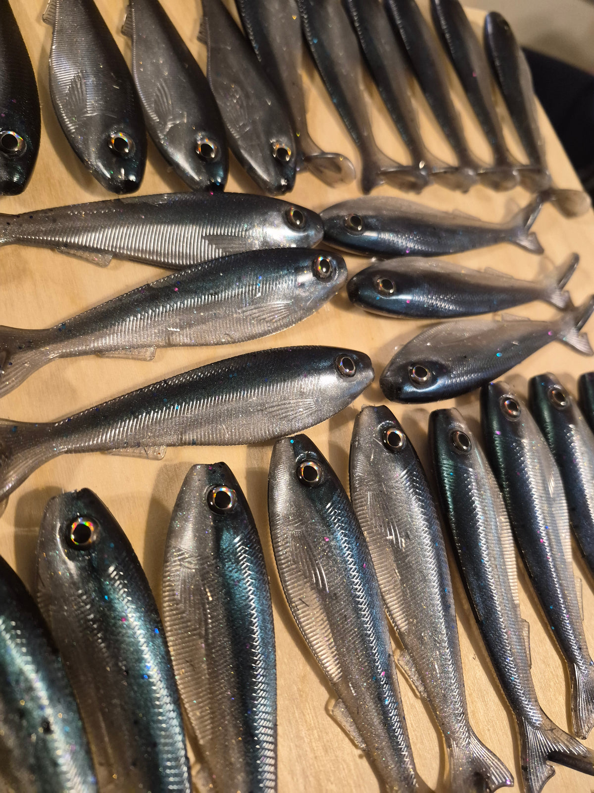 The General 4.3 SWIMBAIT ACID RAIN hypershift