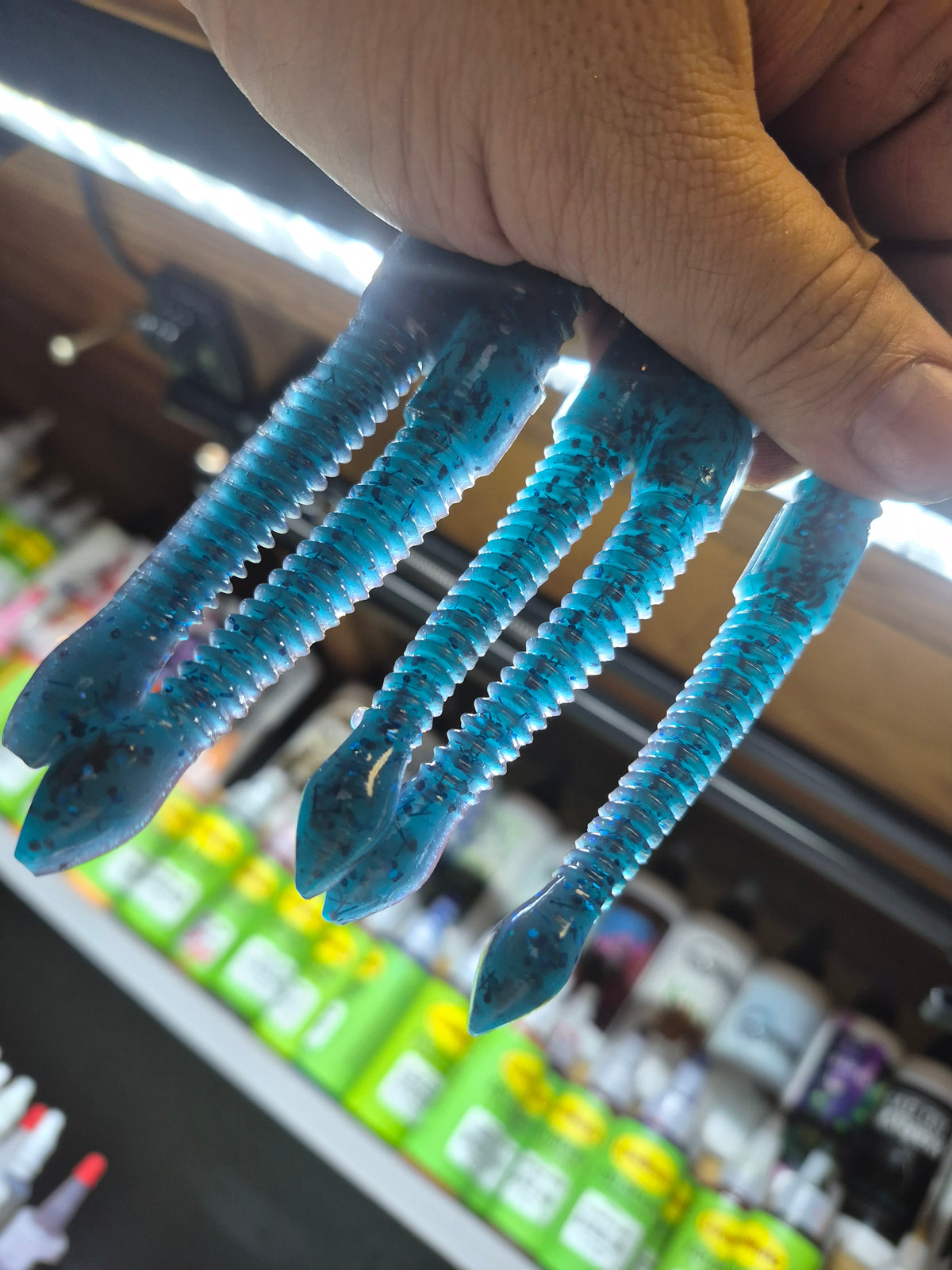 THE 3.75 HAMMER WORM BLUE CRAW 10PK