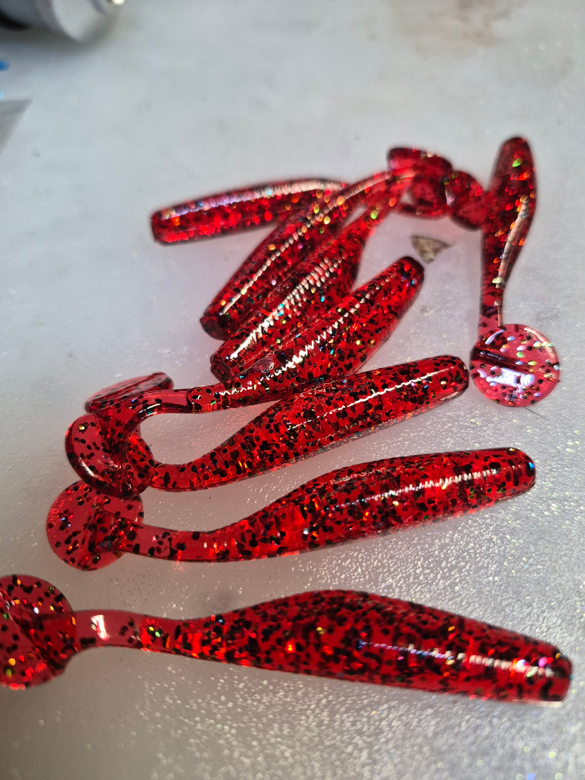 THE ASSASIN 2.8" PADDLE TAIL SWIM BAIT CRIMSON CHAOS 8pk