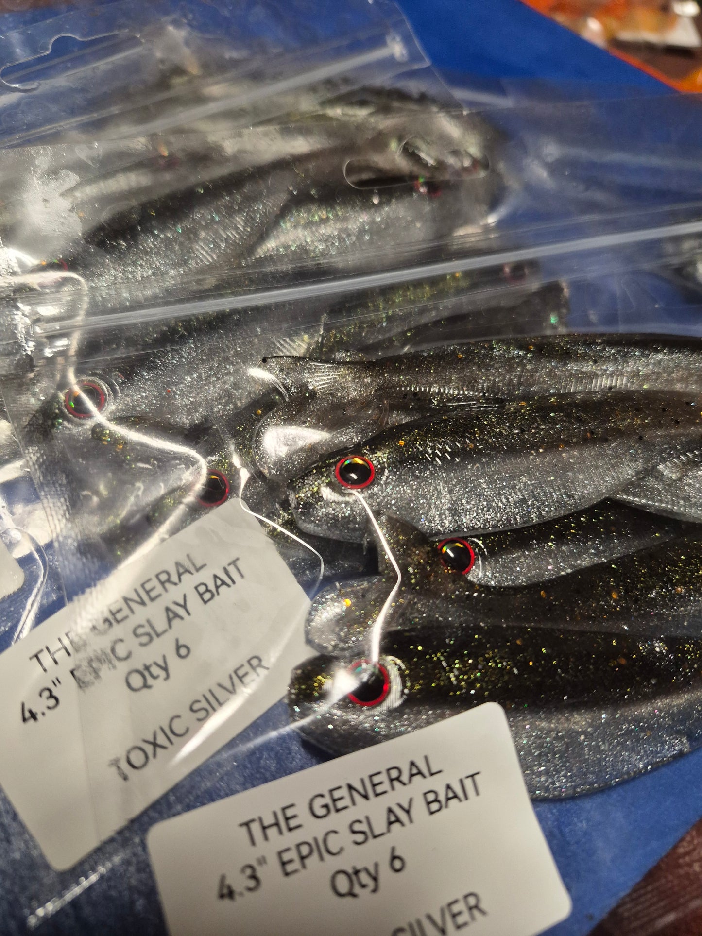 The General 4.3 SWIMBAIT colorshifting TOXIC SILVER