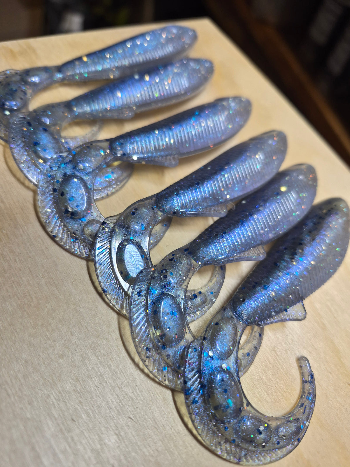 5.4 REAPER TAIL w/ belly hook recess. 🔥 color shift NORTHERN LIGHTS