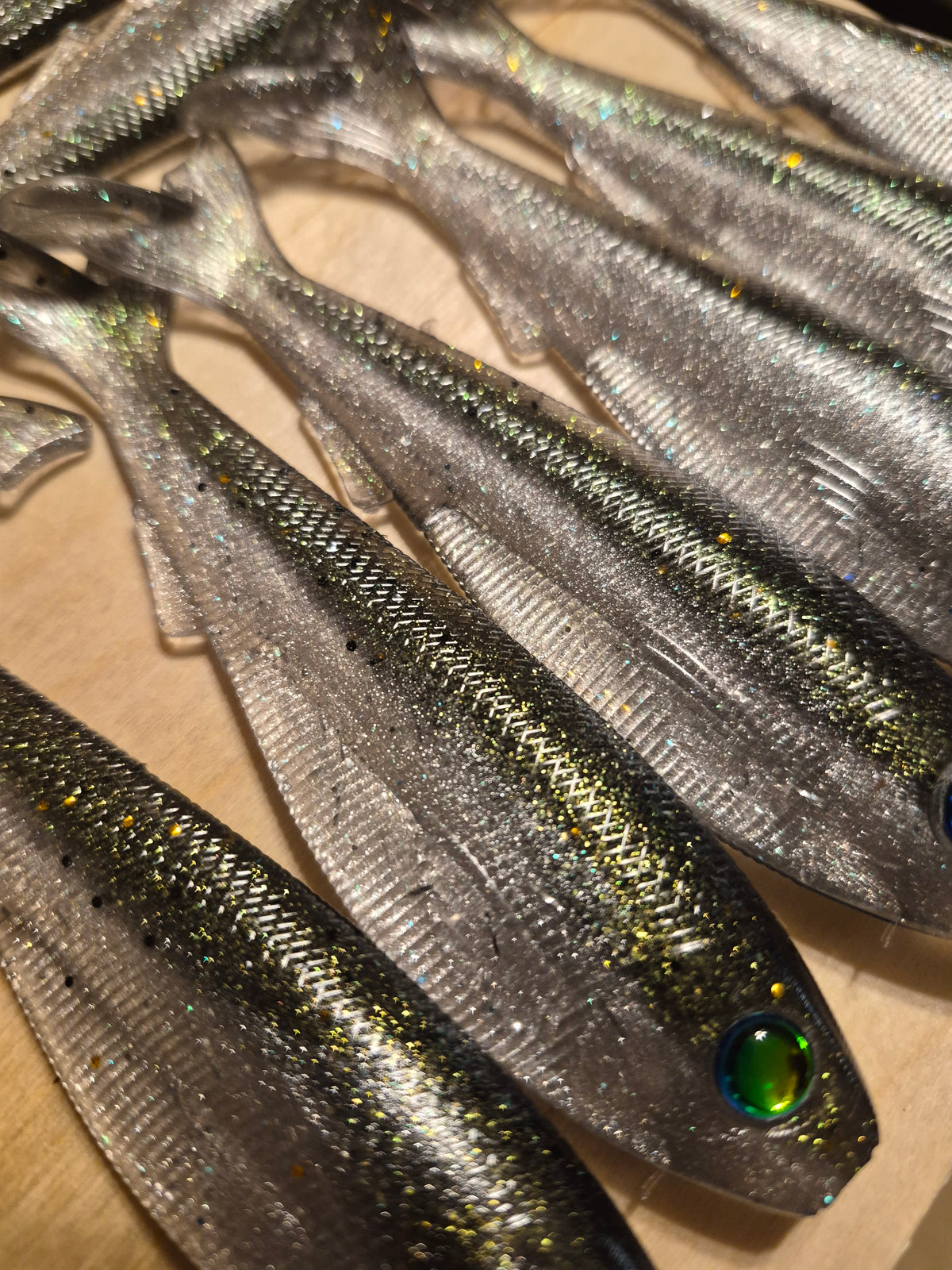 THE General 4.3 SWIMBAIT TOXIC SILVER